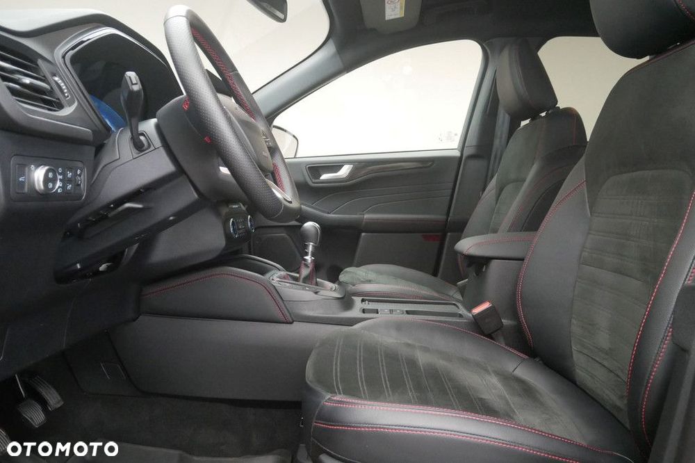 Ford Kuga - 12