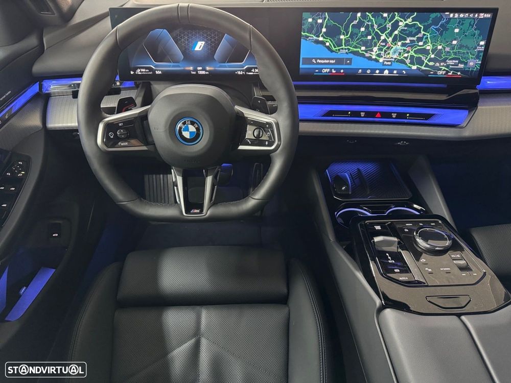 BMW 530 e Pack Desportivo M - 5