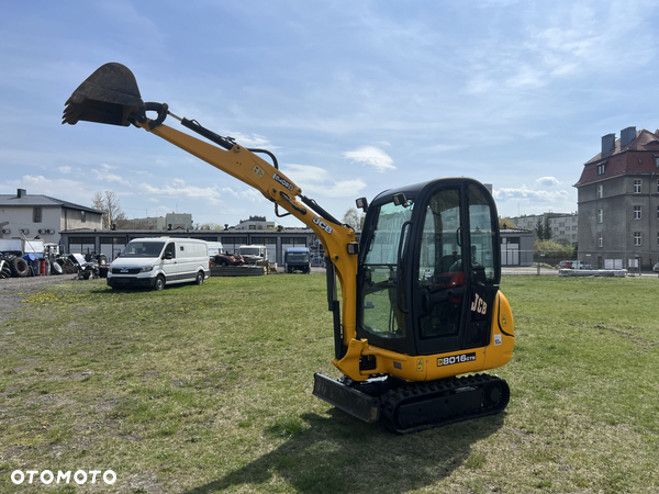 JCB 8016
