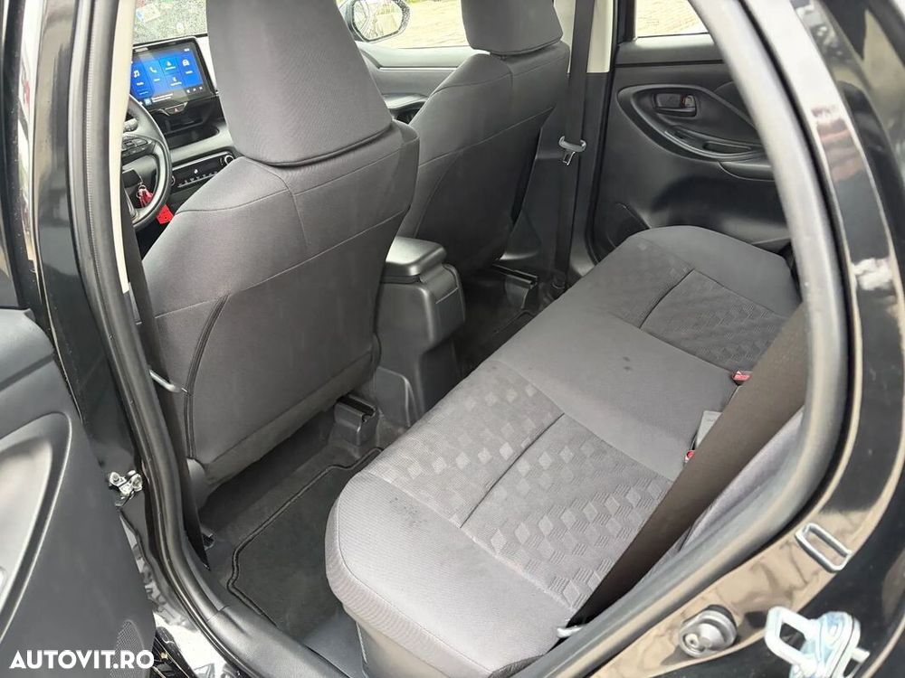 Toyota Yaris 1.5 VVT-i HSD Active - 10