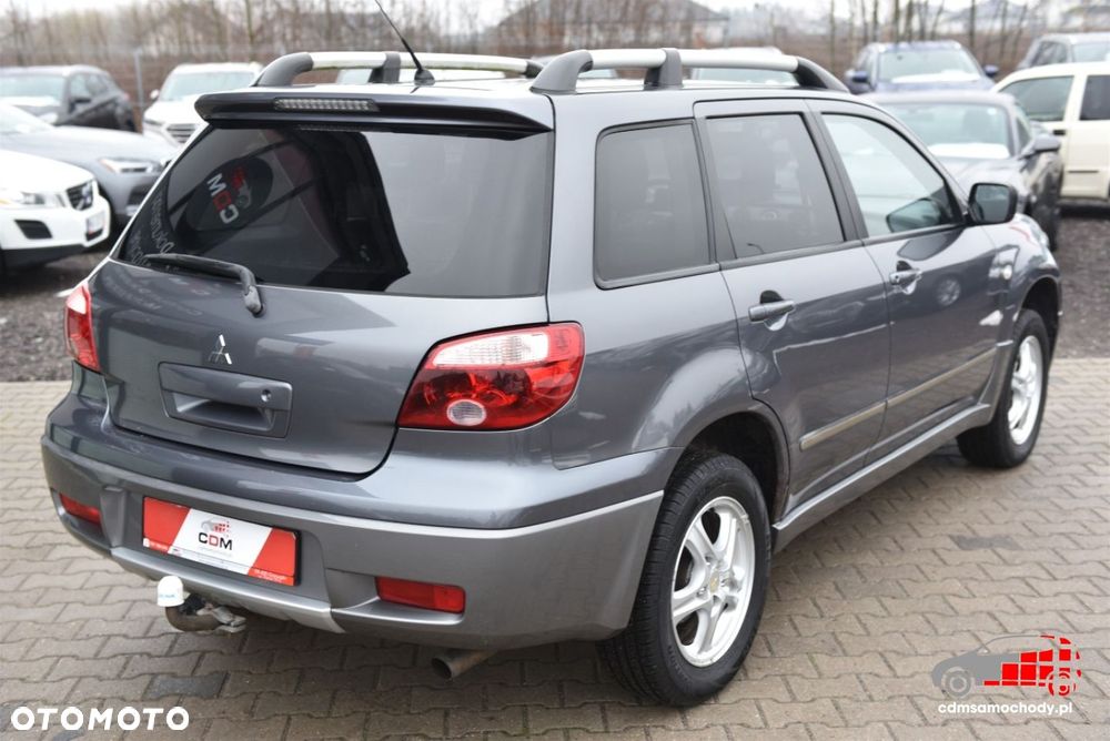 Mitsubishi Outlander - 10
