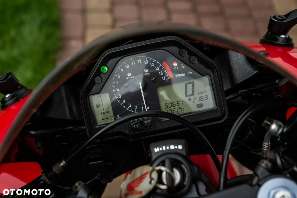 Honda CBR - 8