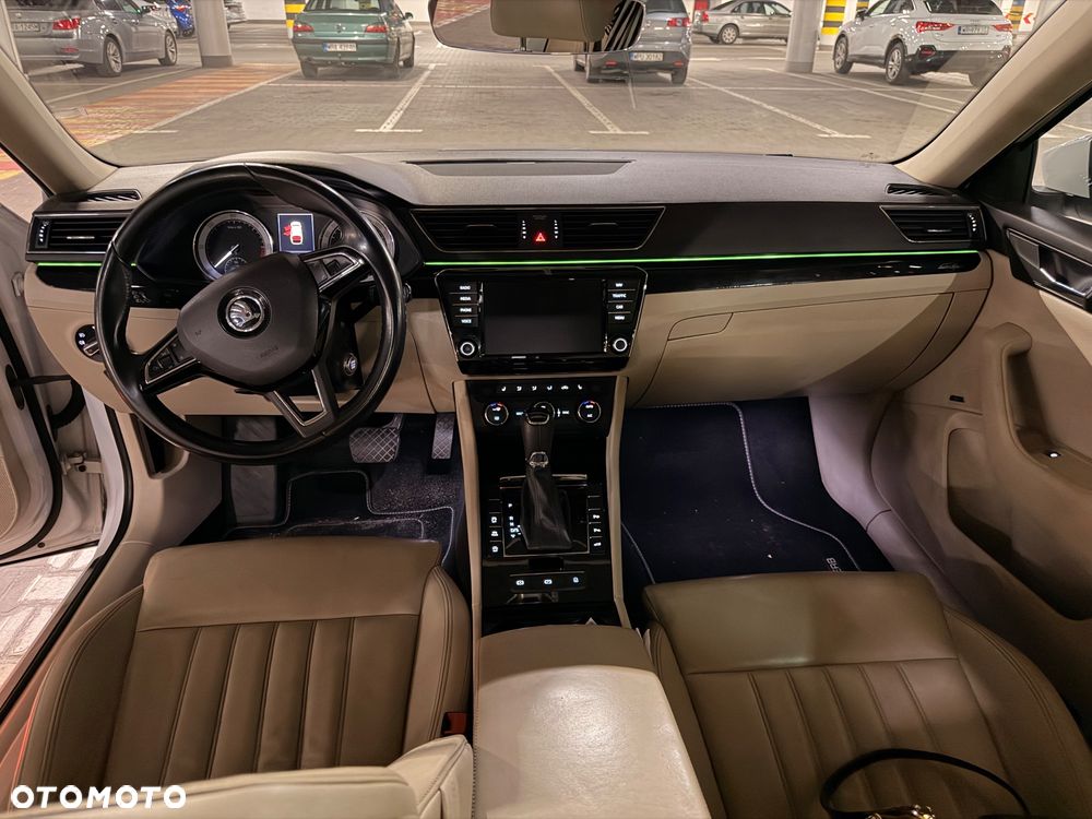 Skoda Superb 2.0 TDI 4x4 L&K DSG - 27