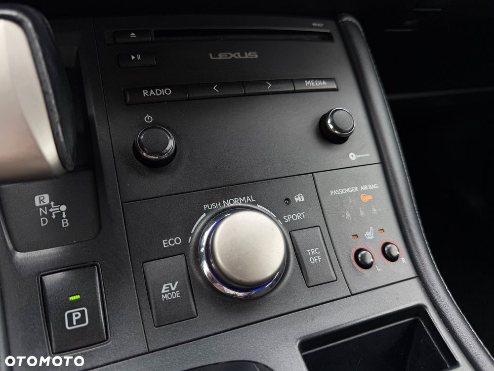 Lexus CT - 18