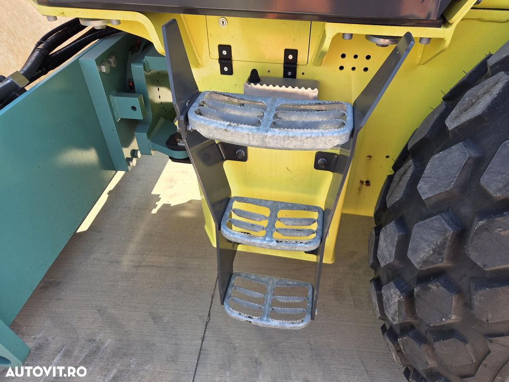 Ammann ARS110, 14,7tone, 25ore-NEFOLOSIT, latime rola 2,1m, motor Deutz 135CP, Declaratie CE, produs in GERMANIA, garantie 1 an, Aer cond, Antifurt, lung 5,9m, FULL OPTION, posibilitate leasing 4 ani, PROMOTIE 84.900 EUR+Tva - 23