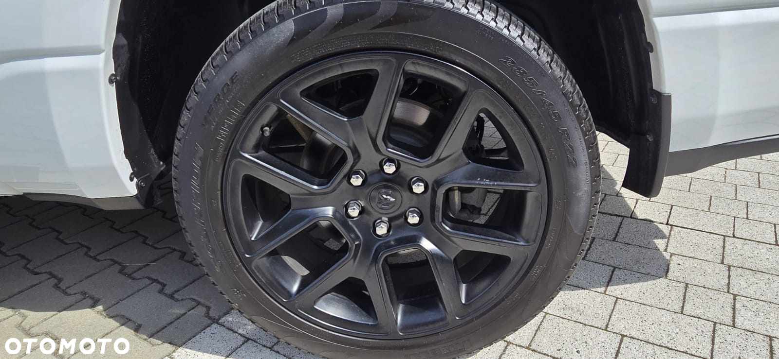 RAM 1500 Crew Cab Sport - 8