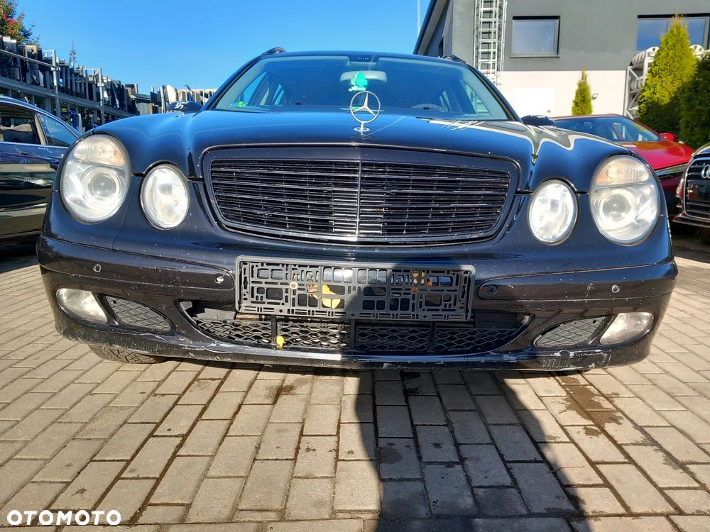 MERCEDES W211 ZDERZAK PRZEDNI PRZÓD PARKTRONIC PDC KOLOR: 359