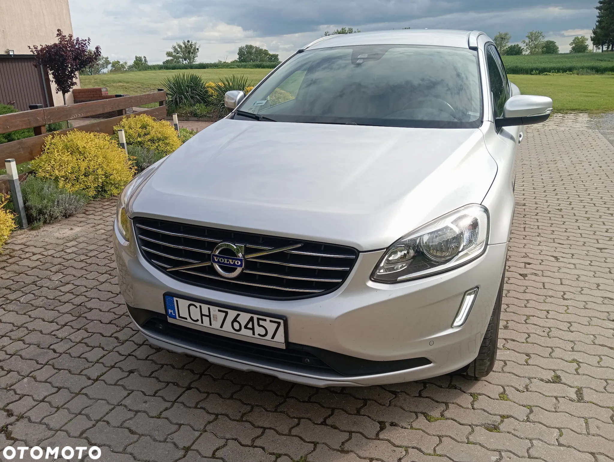 Volvo XC 60 - 4