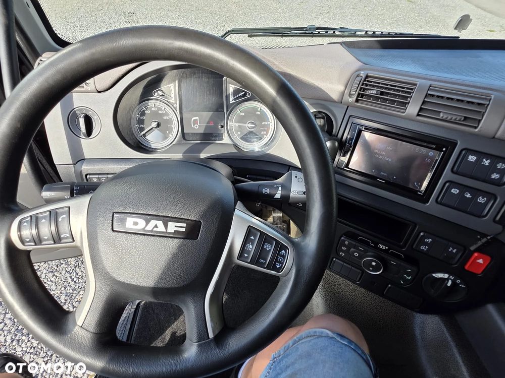 DAF CF 340 / E6 / 23 EUROPALETY / SILNIK 10 837 cm3 / IZOTERMA / NOWE TACHO G2V2 /  WINDA/ NOWE OPONY / DO KWIATÓW  / 2020ROK / RETARDER / SPROWADZONY / JAK NOWY / KLIMA POSTOJOWA / OGRZEWANA IZOTERMA - 23