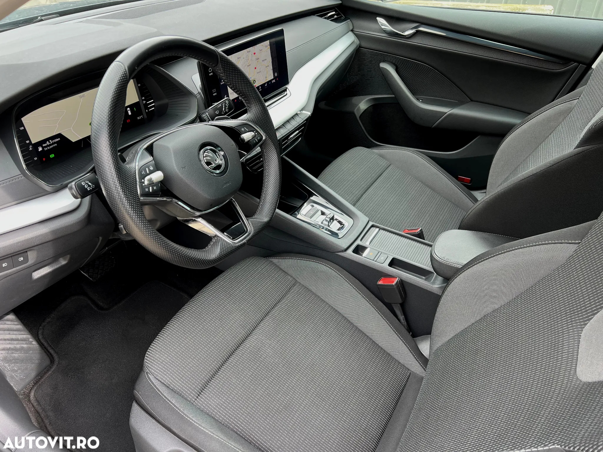 Skoda Octavia Combi 2.0 TDI DSG Ambition - 11