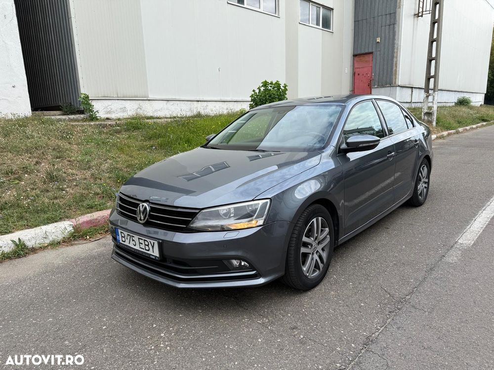 Volkswagen Jetta - 1