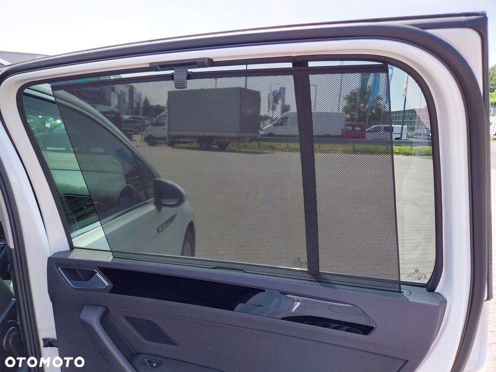 Volkswagen Touran - 13
