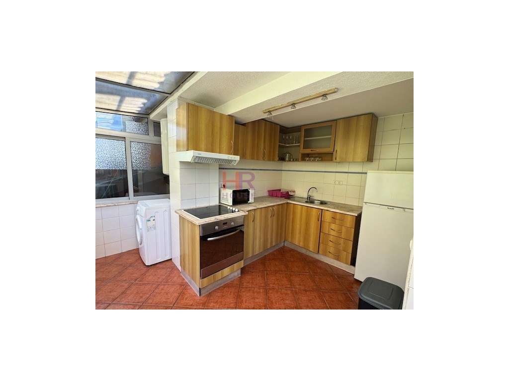 Coimbra arrenda-se t2 com dois wc´s e terraço. - Grande imagem: 3/28