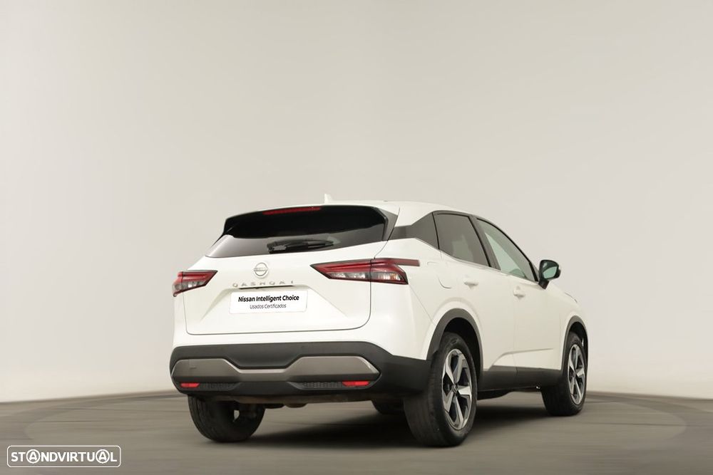 Nissan Qashqai 1.3 DIG-T N-Connecta Xtronic - 4