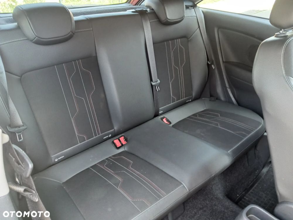 Opel Corsa 1.4 16V 150 Jahre - 10