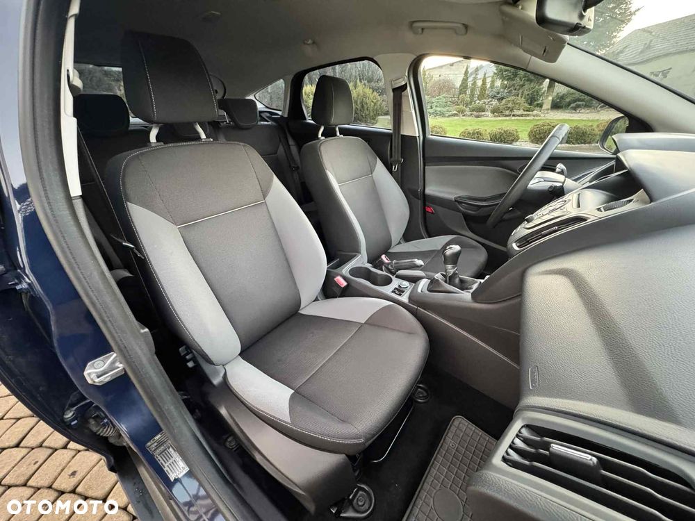 Ford Focus 1.6 Ambiente Start - 9