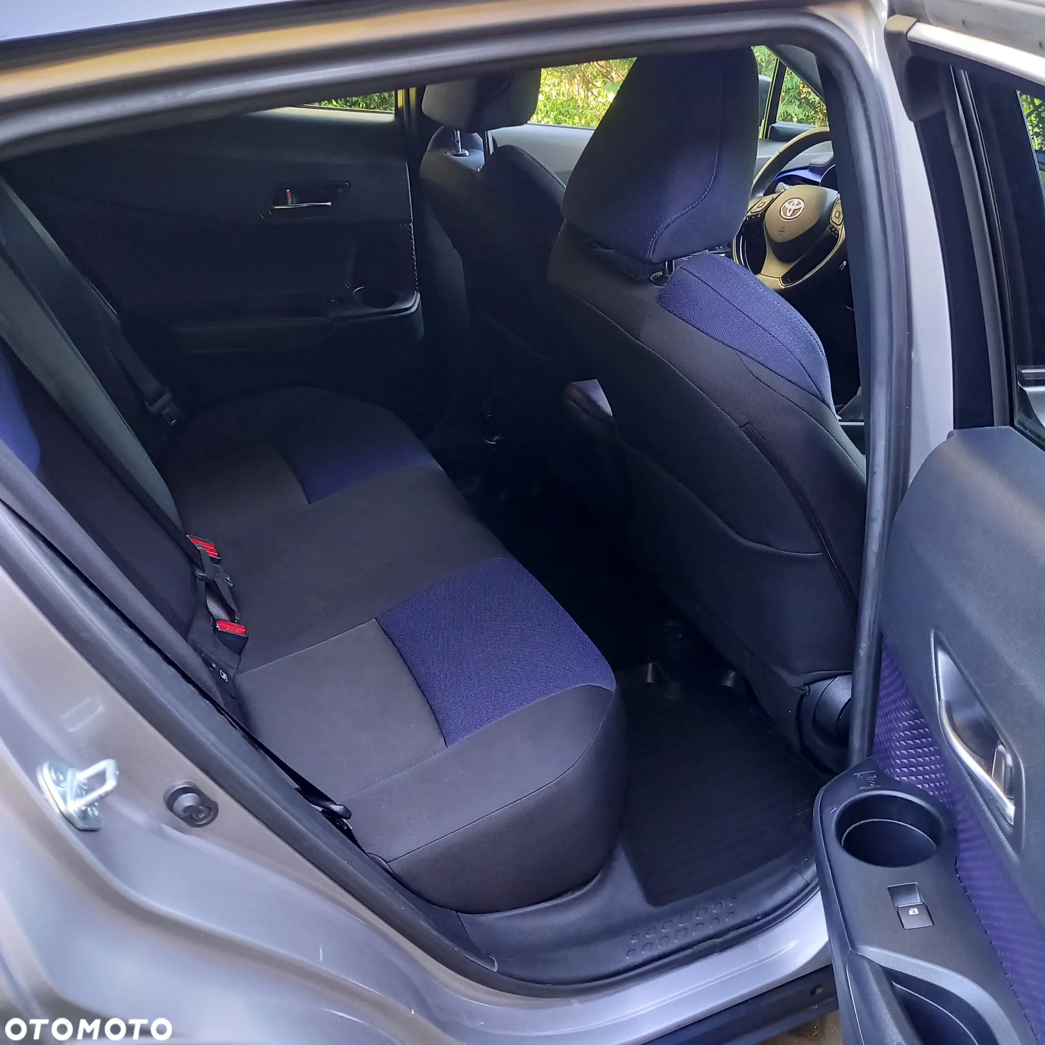 Toyota C-HR 1.2 T Dynamic - 9