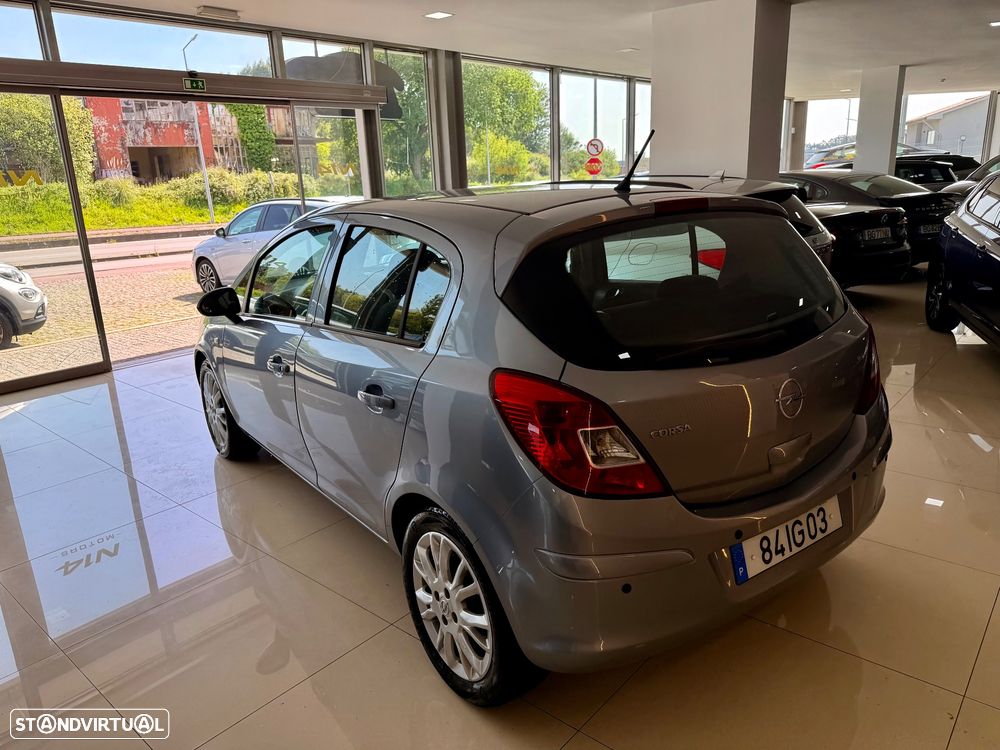Opel Corsa 1.2 Enjoy - 26
