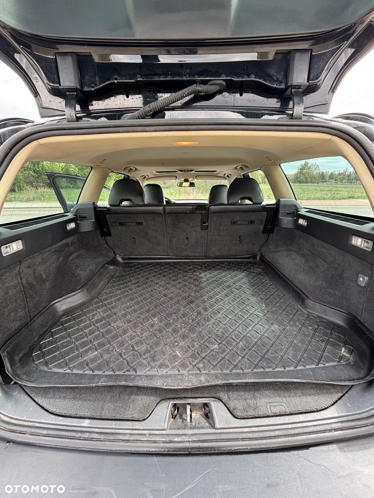 Volvo XC 70 D5 AWD Summum - 6