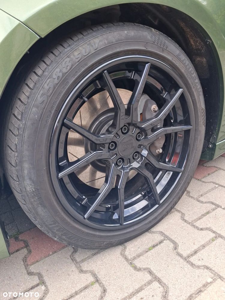 Dodge Charger 5.7 R/T - 18