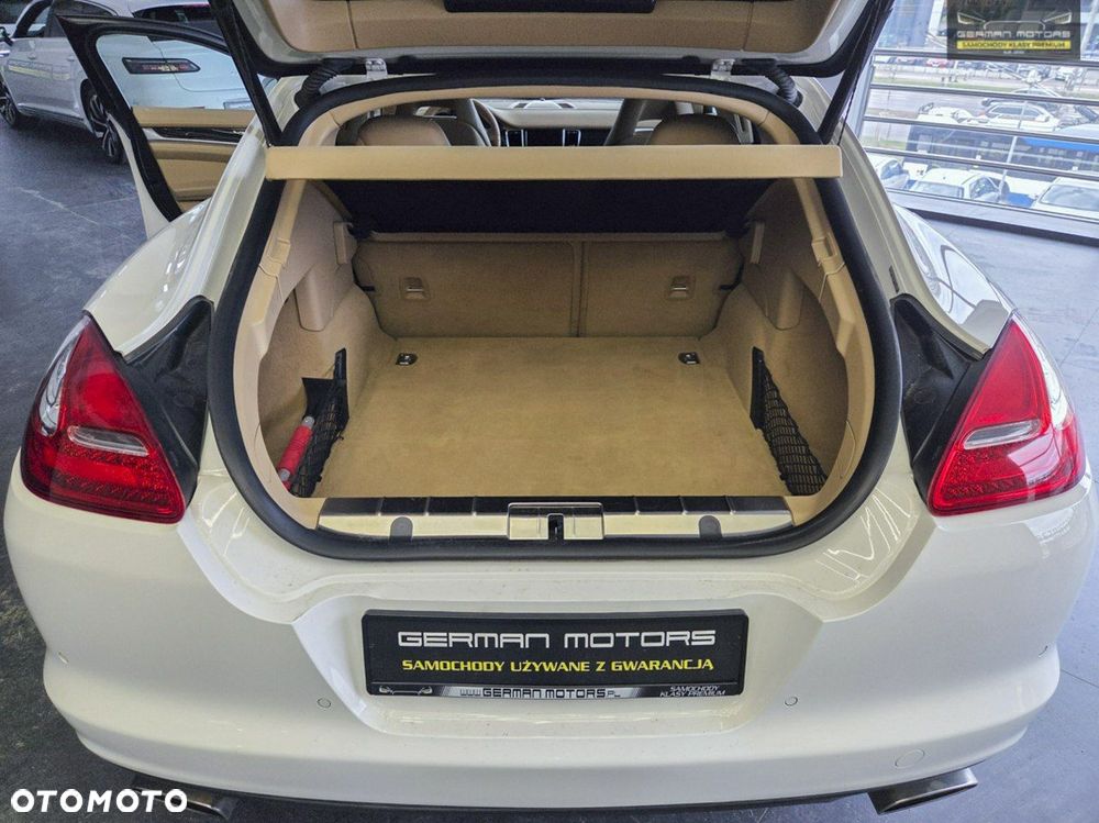 Porsche Panamera 4 PDK Edition - 38