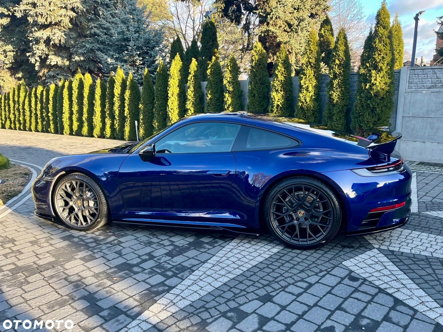 Porsche 911 Carrera - 4