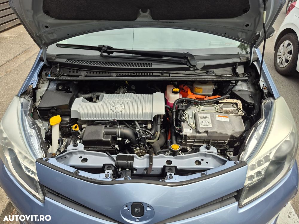Toyota Yaris 1.5 VVT-i HSD Luna - 3
