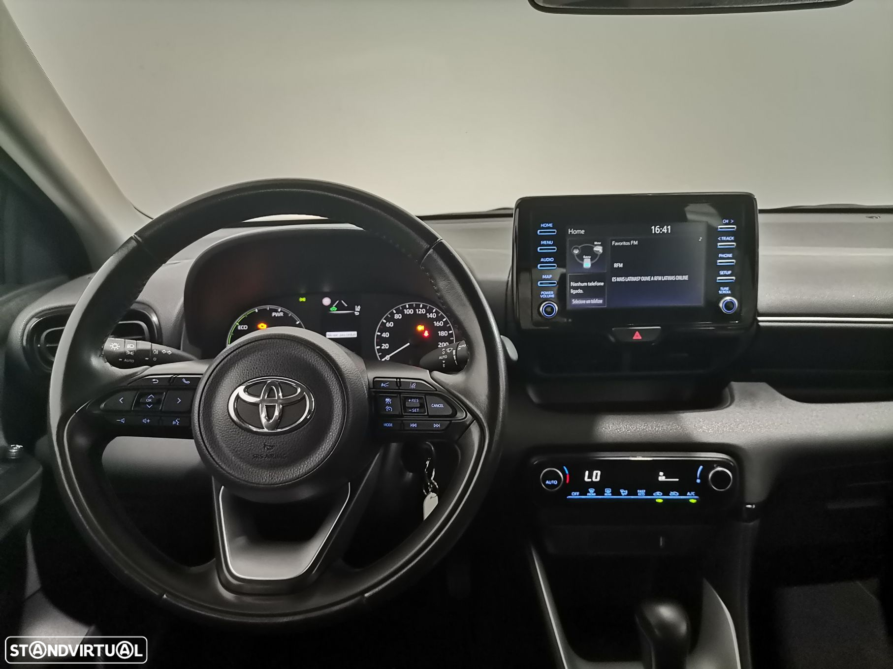 Toyota Yaris 1.5 HDF Comfort Plus - 9