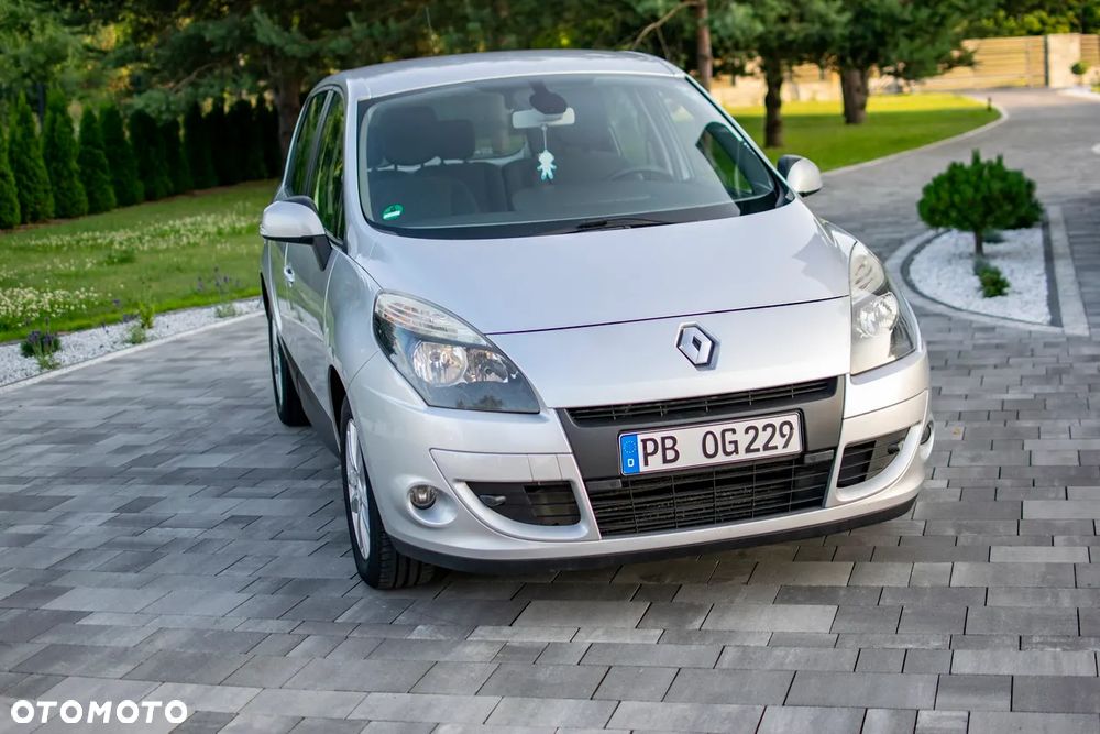 Renault Scenic - 11