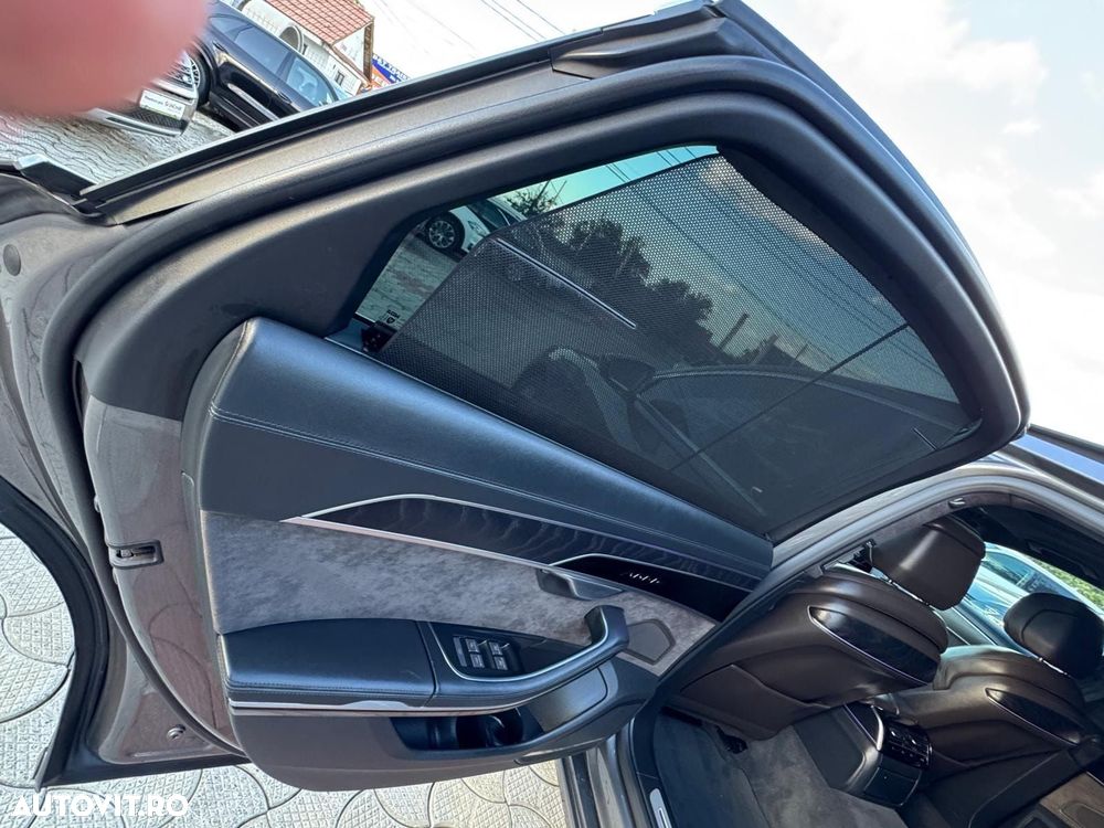 Audi A8 - 12