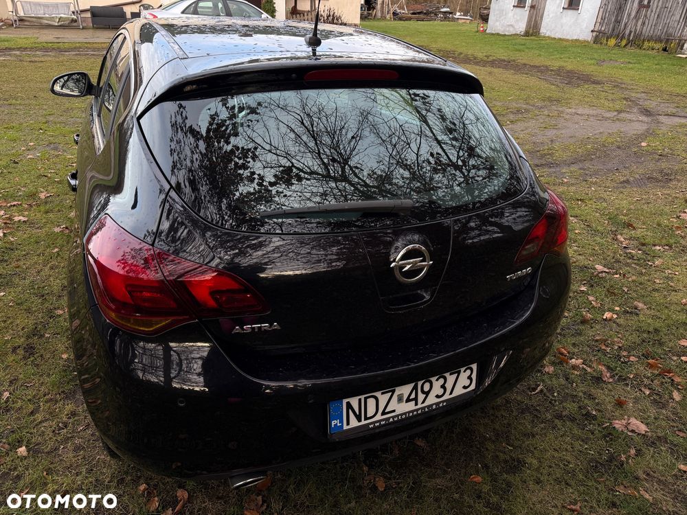 Opel Astra 1.4 T Cosmo - 11