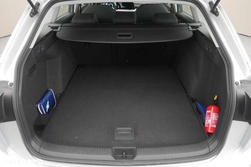 Volkswagen Golf - 16