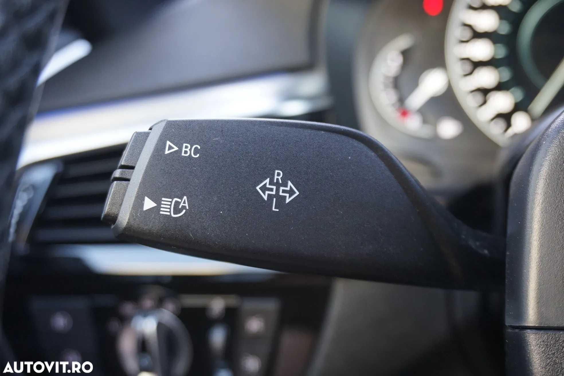 BMW Seria 5 530e - 33