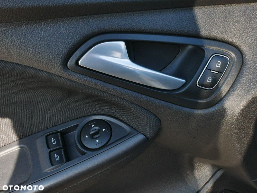 Ford Focus - 23