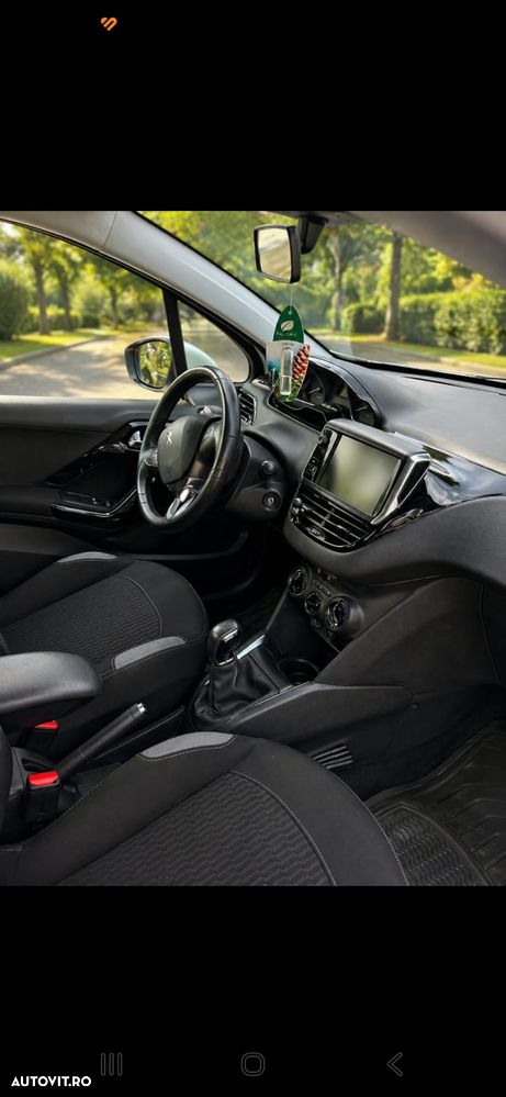 Peugeot 208 1.2 L PureTech Active - 3