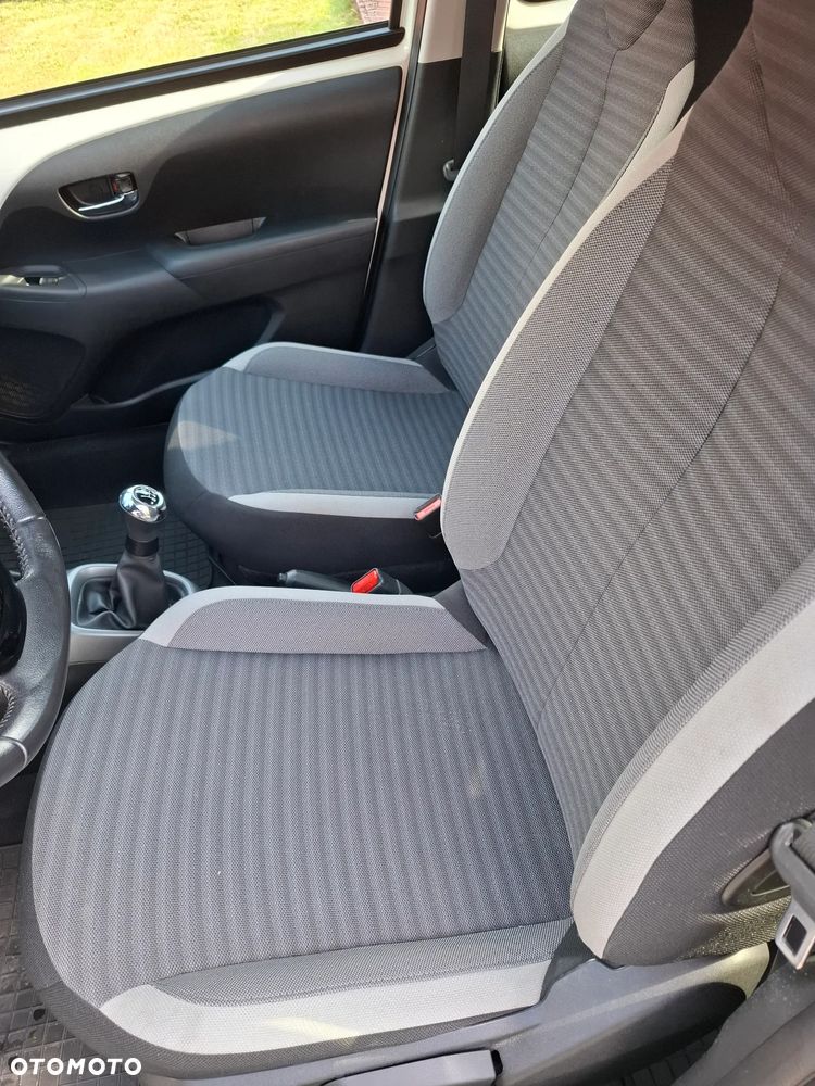 Toyota Aygo x-play club - 7