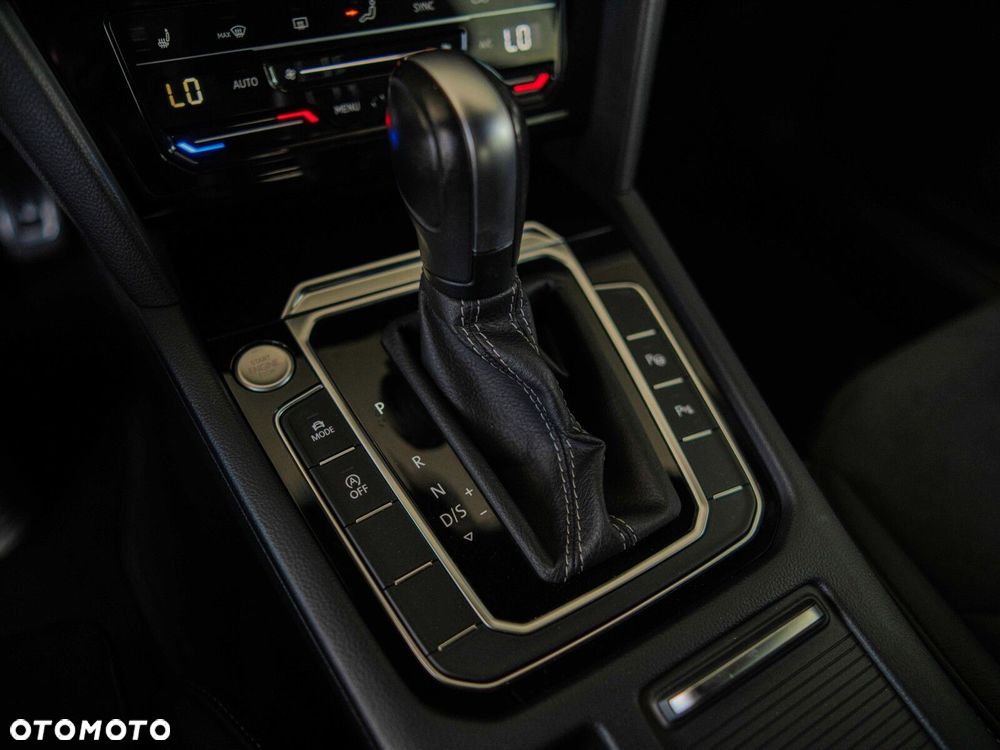 Volkswagen Arteon 2.0 TDI R-Line DSG - 29