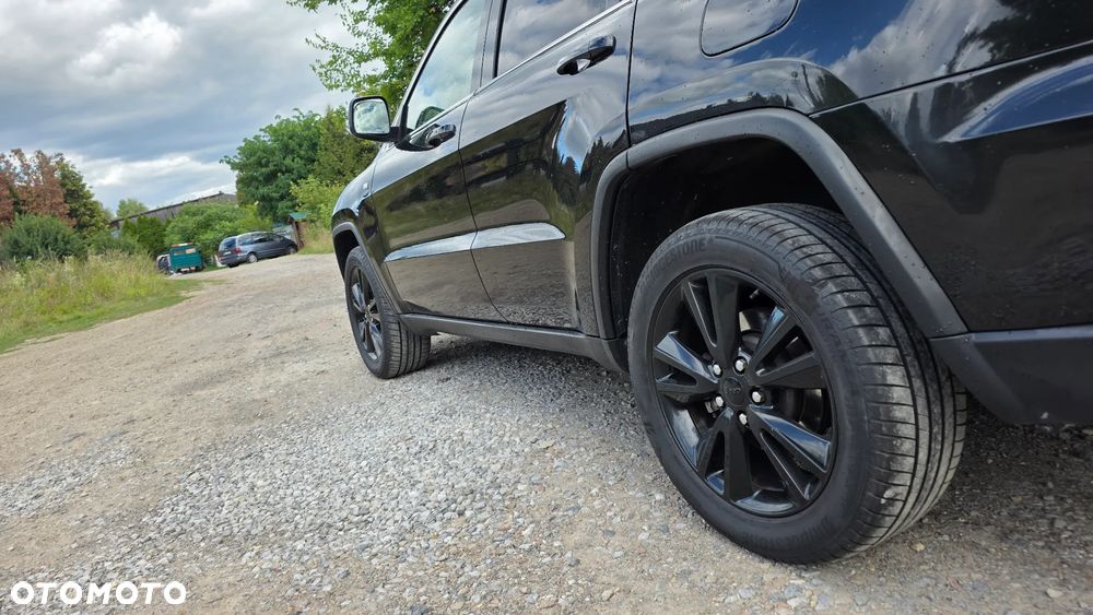 Jeep Grand Cherokee - 17