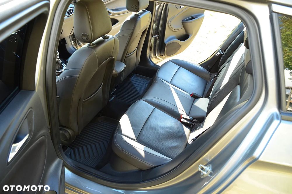 Opel Astra 1.6 D Start/Stop Innovation - 13
