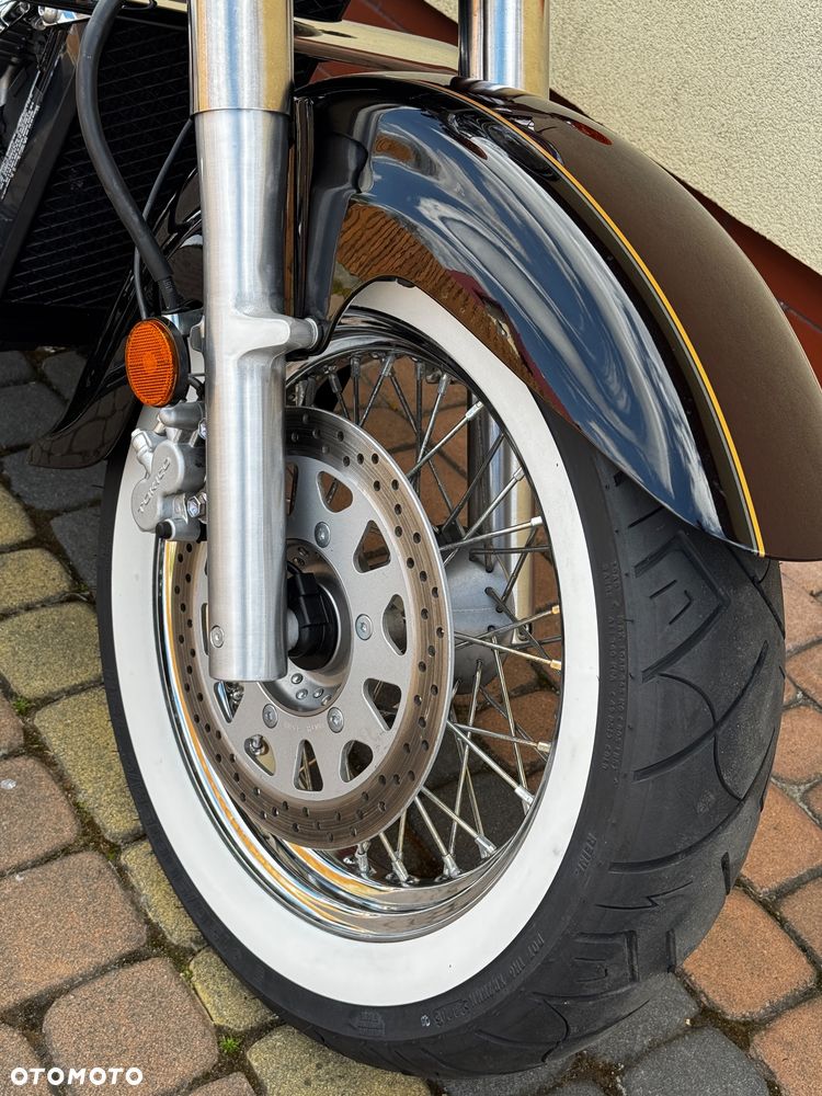 Suzuki VL 800 Volusia - Boulevard C50 - 18