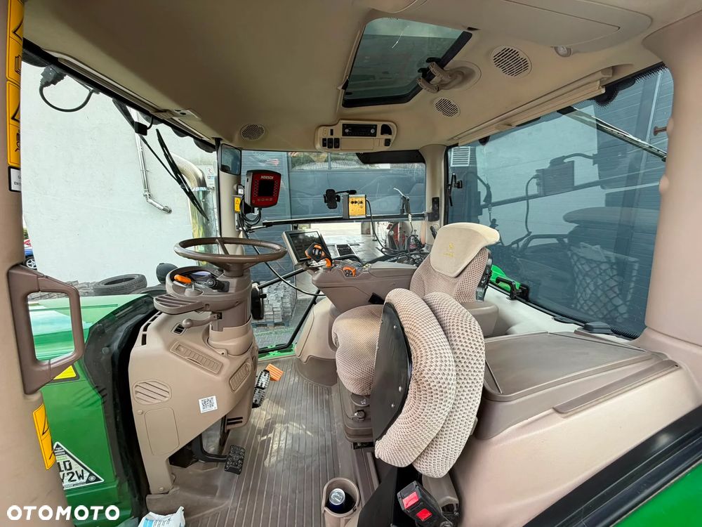 John Deere 6215 - 16