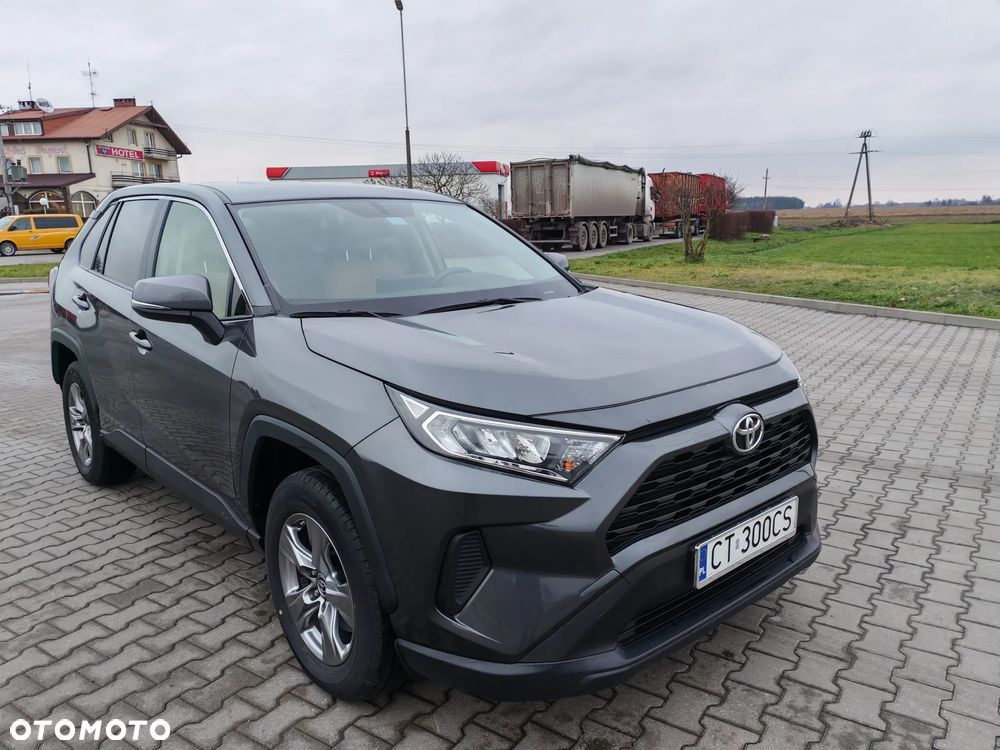 Toyota RAV4 - 1