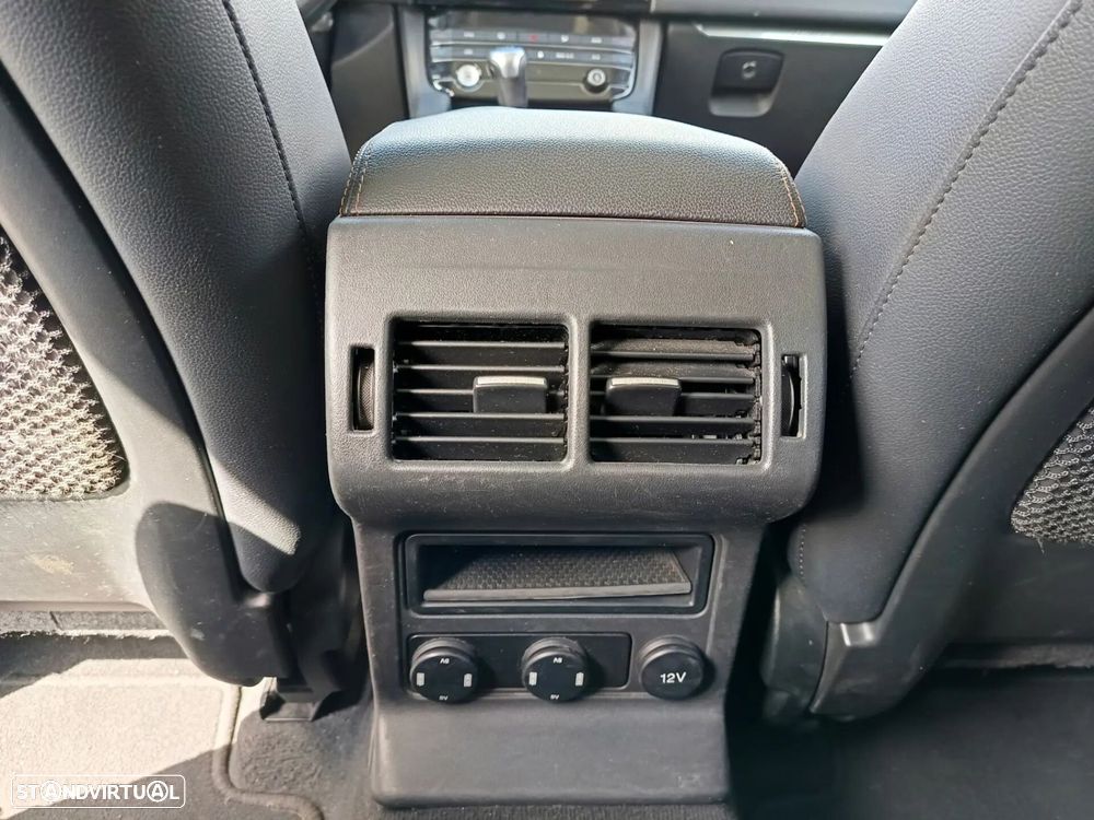 Jaguar F-Pace 2.0 i4D Prestige AWD - 18