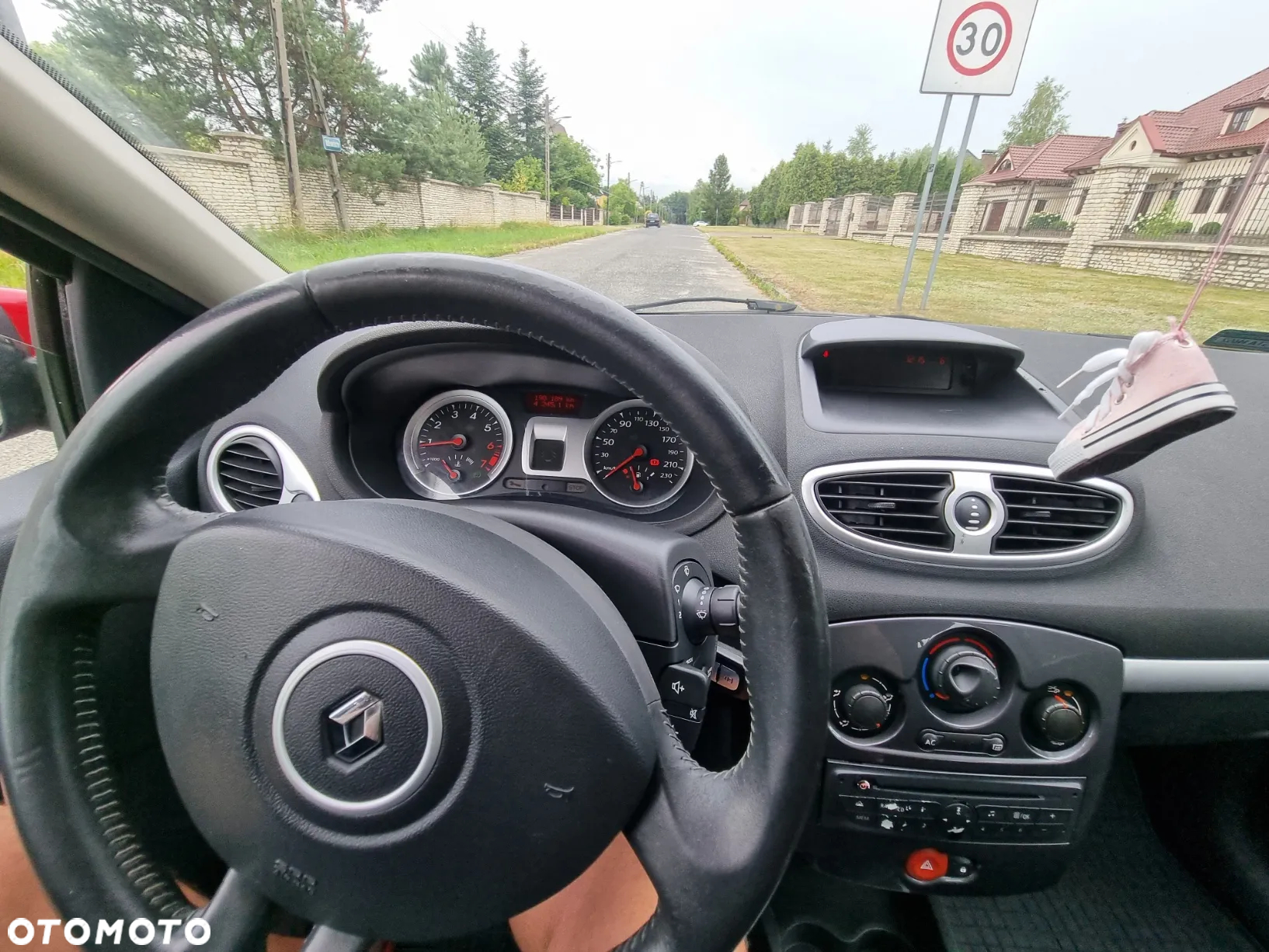 Renault Clio 1.2 16V TCE Alize Euro5 - 18