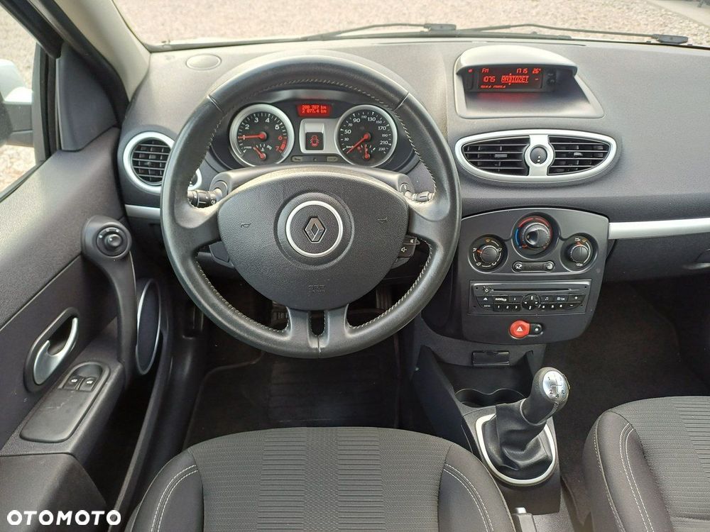 Renault Clio - 2