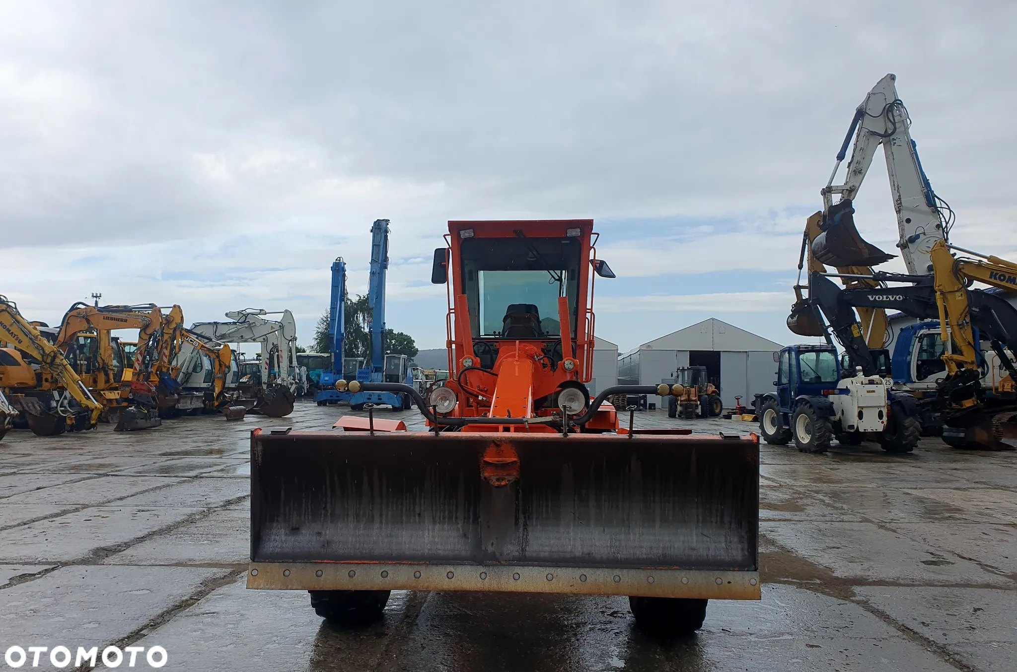New Holland F106.6A - 9