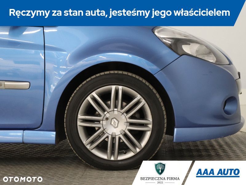 Renault Clio - 17