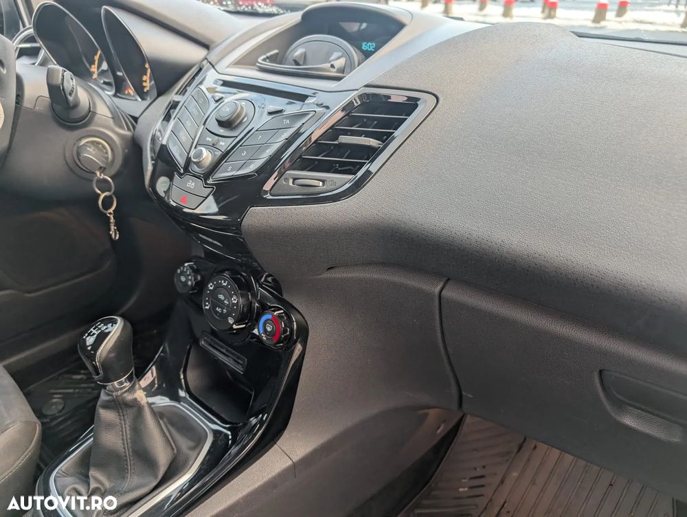 Ford Fiesta 1.5 TDCi Celebration - 11