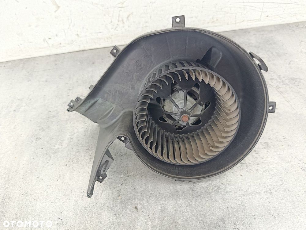 WENTYLATOR NAWIEWU, DMUCHAWA OPEL SIGNUM 985852T VALEO 1.9 CDTI - 3