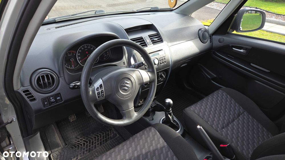 Suzuki SX4 - 4